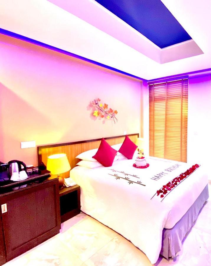 Eleven Trees Maldives Hotell Hulhumale Exteriör bild