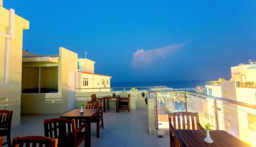 Eleven Trees Maldives Hotell Hulhumale Exteriör bild