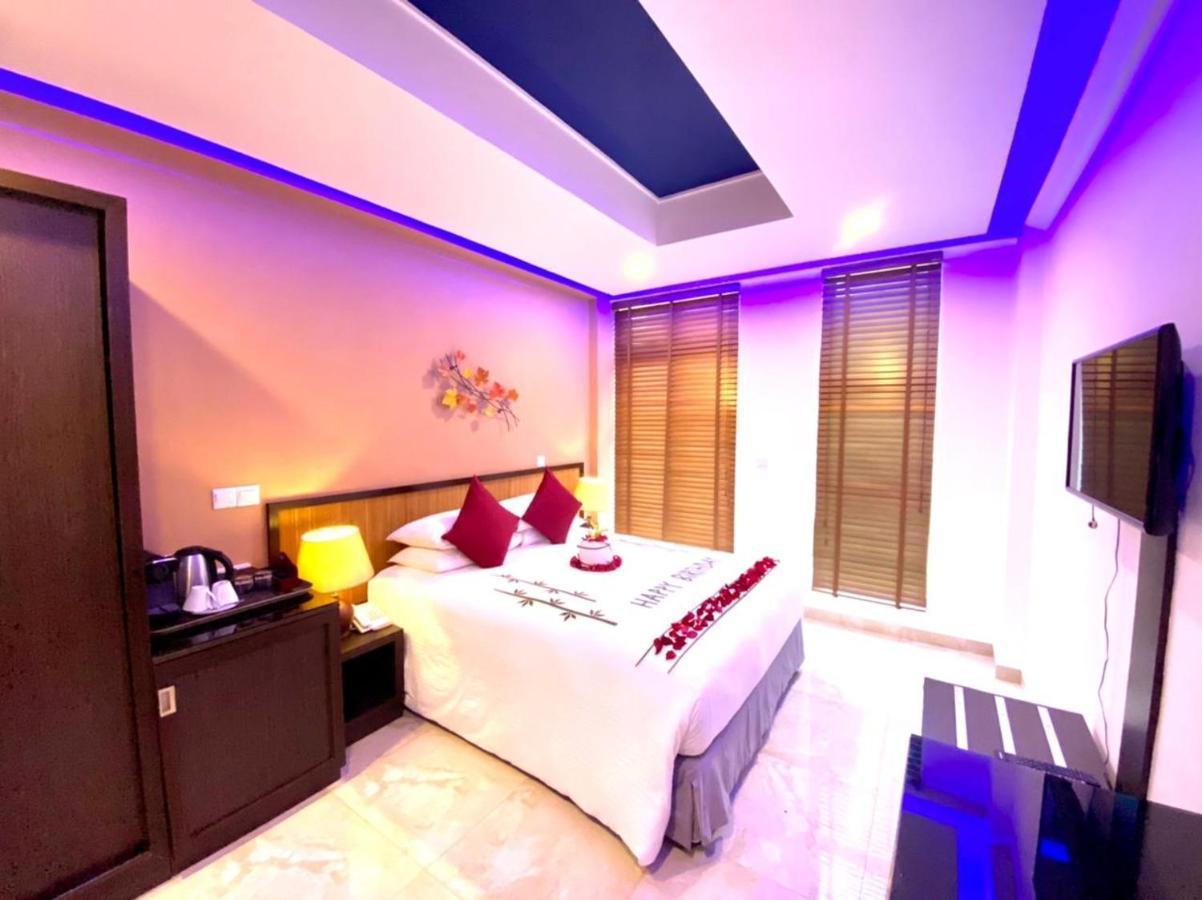 Eleven Trees Maldives Hotell Hulhumale Exteriör bild