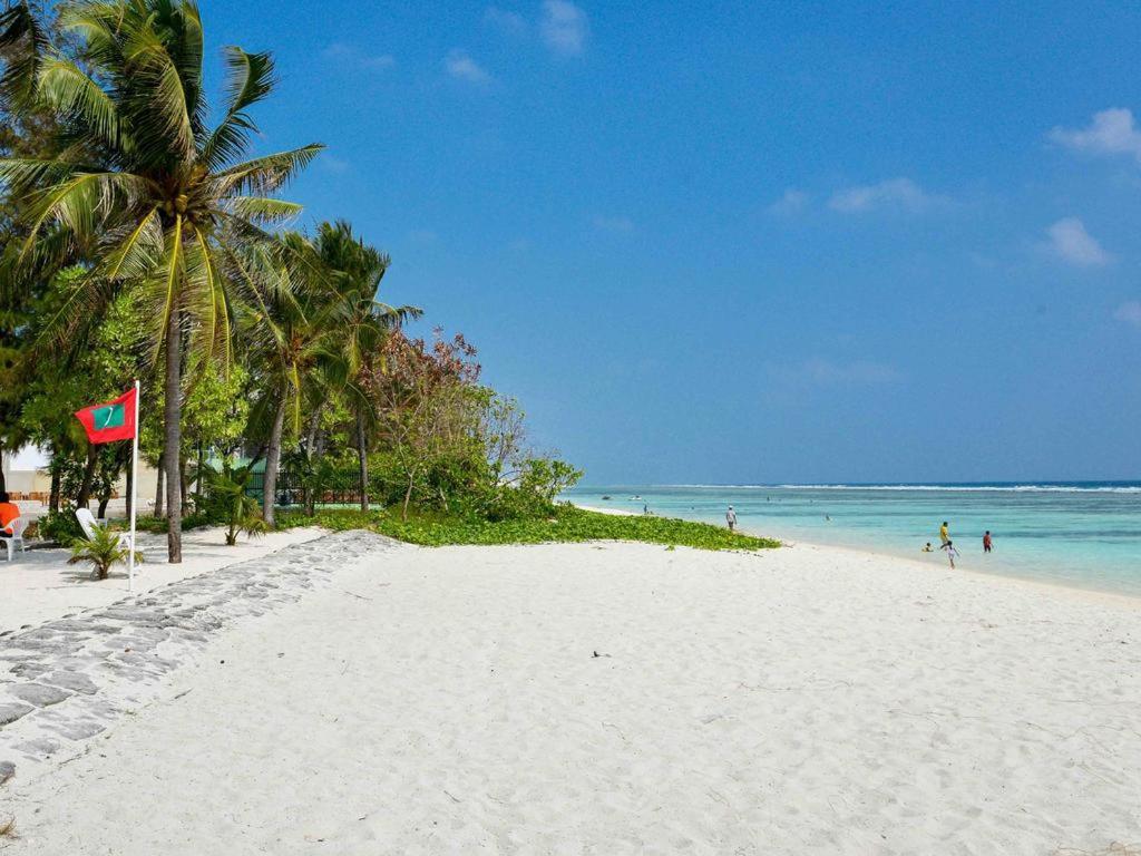 Eleven Trees Maldives Hotell Hulhumale Exteriör bild